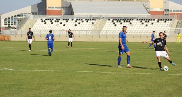 VELIKA FOTOGALERIJA: Sjeverna tribina Stadiona uz Savu puna kao nekada