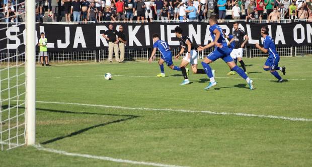 VELIKA FOTOGALERIJA: Sjeverna tribina Stadiona uz Savu puna kao nekada