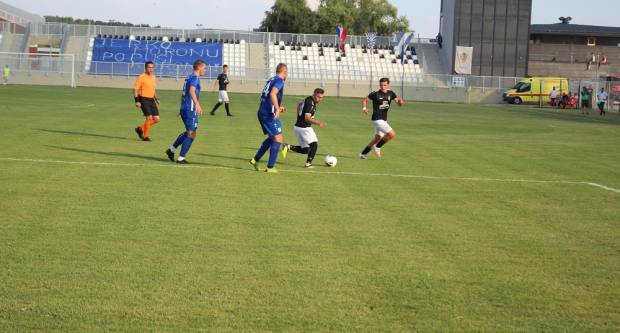 VELIKA FOTOGALERIJA: Sjeverna tribina Stadiona uz Savu puna kao nekada