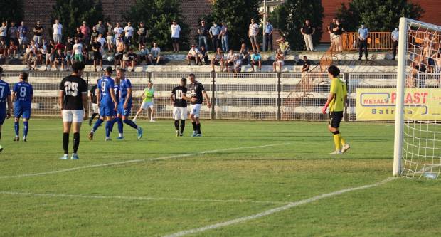 VELIKA FOTOGALERIJA: Sjeverna tribina Stadiona uz Savu puna kao nekada