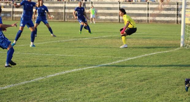 VELIKA FOTOGALERIJA: Sjeverna tribina Stadiona uz Savu puna kao nekada