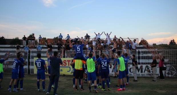 VELIKA FOTOGALERIJA: Sjeverna tribina Stadiona uz Savu puna kao nekada