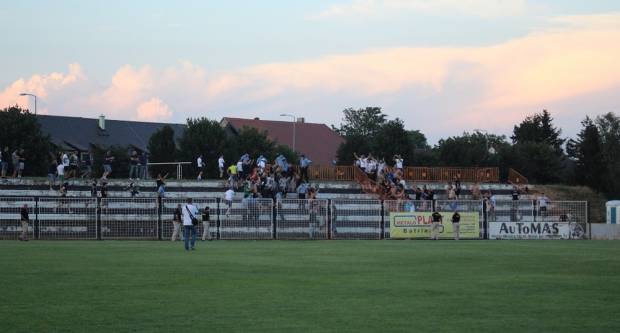 VELIKA FOTOGALERIJA: Sjeverna tribina Stadiona uz Savu puna kao nekada