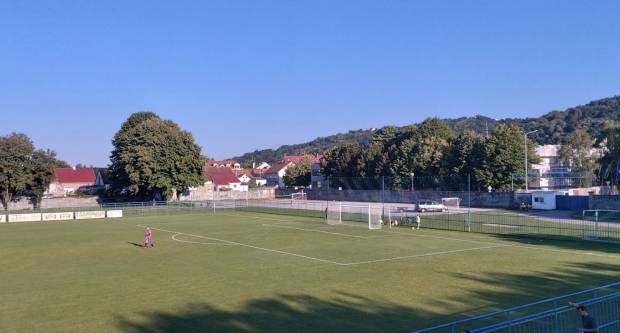 Igrači NK ʺSlavonijaʺ pobijedili HNK ʺĐakovo Croatiaʺ 2:1 i zasjeli na vrh tablice 3. HNL Istok