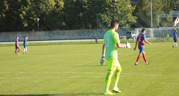 Igrači NK ʺSlavonijaʺ pobijedili HNK ʺĐakovo Croatiaʺ 2:1 i zasjeli na vrh tablice 3. HNL Istok