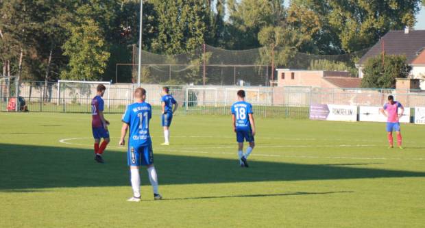 Igrači NK ʺSlavonijaʺ pobijedili HNK ʺĐakovo Croatiaʺ 2:1 i zasjeli na vrh tablice 3. HNL Istok