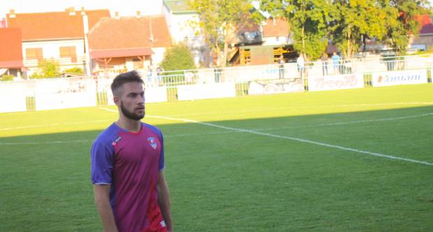 Igrači NK ʺSlavonijaʺ pobijedili HNK ʺĐakovo Croatiaʺ 2:1 i zasjeli na vrh tablice 3. HNL Istok