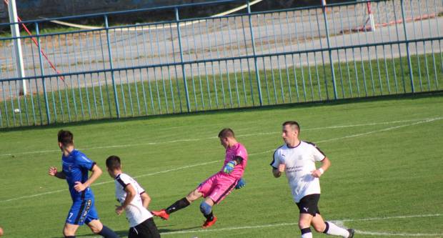 Plavi s Orljave na domaćem terenu prošetali kroz ekipu NK Sloga Nova Gradiška (7:1)