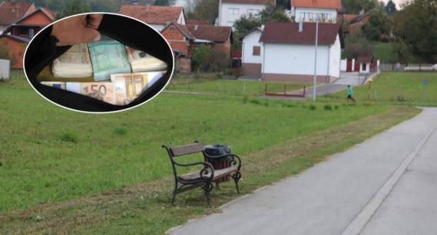 Časni i pošteni: Slavonski srednjoškolci pronašli pa vratili torbu s novcima i dokumentima Časni i pošteni: Slavonski srednjoškolci pronašli pa vratili torbu s novcima i dokumentima