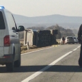 Između Tominovca i Bjeliševca sletio kamion, jedna osoba ozlijeđena