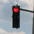 Pod utjecajem alkohola od 1,12 promila upravljao osobnim automobilom i prošao kroz crveno svjetlo