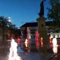FOTKA DANA: Fontana na Trgu sv. Terezije noću