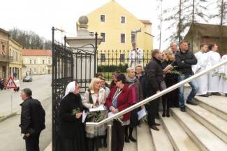Cvjetnica u Požegi: Procesija i sveta misa u katedrali