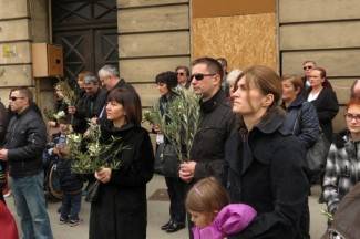 Cvjetnica u Požegi: Procesija i sveta misa u katedrali