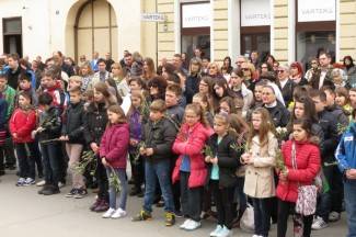 Cvjetnica u Požegi: Procesija i sveta misa u katedrali