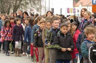 Cvjetnica u Požegi: Procesija i sveta misa u katedrali