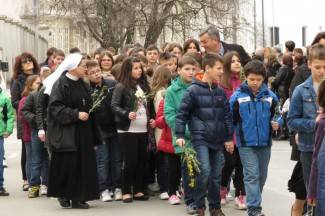 Cvjetnica u Požegi: Procesija i sveta misa u katedrali