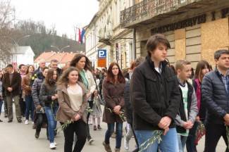 Cvjetnica u Požegi: Procesija i sveta misa u katedrali