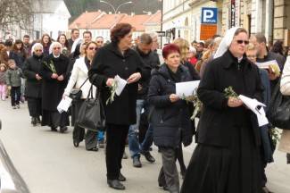 Cvjetnica u Požegi: Procesija i sveta misa u katedrali