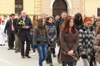Cvjetnica u Požegi: Procesija i sveta misa u katedrali