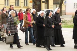 Cvjetnica u Požegi: Procesija i sveta misa u katedrali