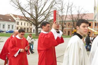 Cvjetnica u Požegi: Procesija i sveta misa u katedrali