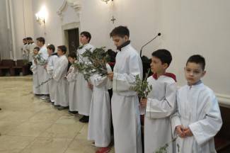 Cvjetnica u Požegi: Procesija i sveta misa u katedrali