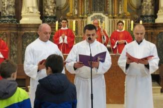 Cvjetnica u Požegi: Procesija i sveta misa u katedrali