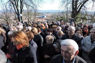 Veliki petak u Požegi: Križni put na Kalvariji