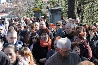 Veliki petak u Požegi: Križni put na Kalvariji