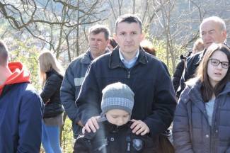 Veliki petak u Požegi: Križni put na Kalvariji