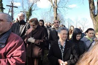 Veliki petak u Požegi: Križni put na Kalvariji