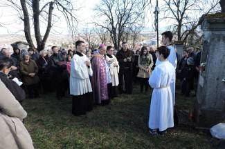 Veliki petak u Požegi: Križni put na Kalvariji