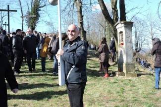 Veliki petak u Požegi: Križni put na Kalvariji