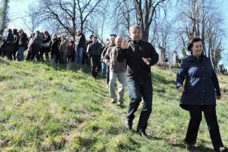 Veliki petak u Požegi: Križni put na Kalvariji