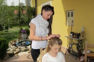 Pletenice kao iz bajke: ¨Napravila sam više od 90 frizura, najzanimljivija je afro¨ (foto) 