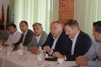 Vrh HDZ-a u Venju kod Enjingija: Pogledajte tko je sve došao