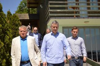 Vrh HDZ-a u Venju kod Enjingija: Pogledajte tko je sve došao