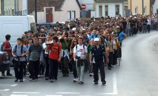 Požega: Biskupijski križni put mladih