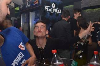 Norijada u Platinumu: Maturanti slavili kraj srednje škole do kasno u noć