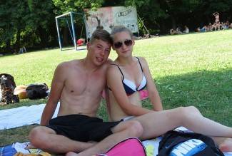 Vrhunac toplinskog vala: Požežani potražili spas na bazenima