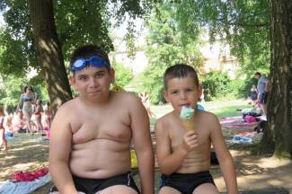 Vrhunac toplinskog vala: Požežani potražili spas na bazenima