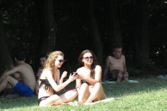 Vrhunac toplinskog vala: Požežani potražili spas na bazenima