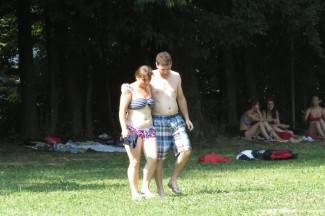 Vrhunac toplinskog vala: Požežani potražili spas na bazenima