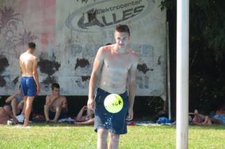 Vrhunac toplinskog vala: Požežani potražili spas na bazenima