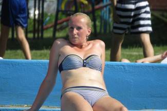 Vrhunac toplinskog vala: Požežani potražili spas na bazenima