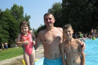 Vrhunac toplinskog vala: Požežani potražili spas na bazenima