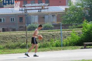 Vrhunac toplinskog vala: Požežani potražili spas na bazenima