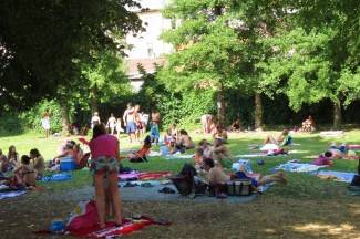 Vrhunac toplinskog vala: Požežani potražili spas na bazenima