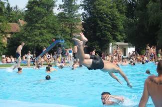 Vrući dan na požeškim bazenima: 9.8.2015.